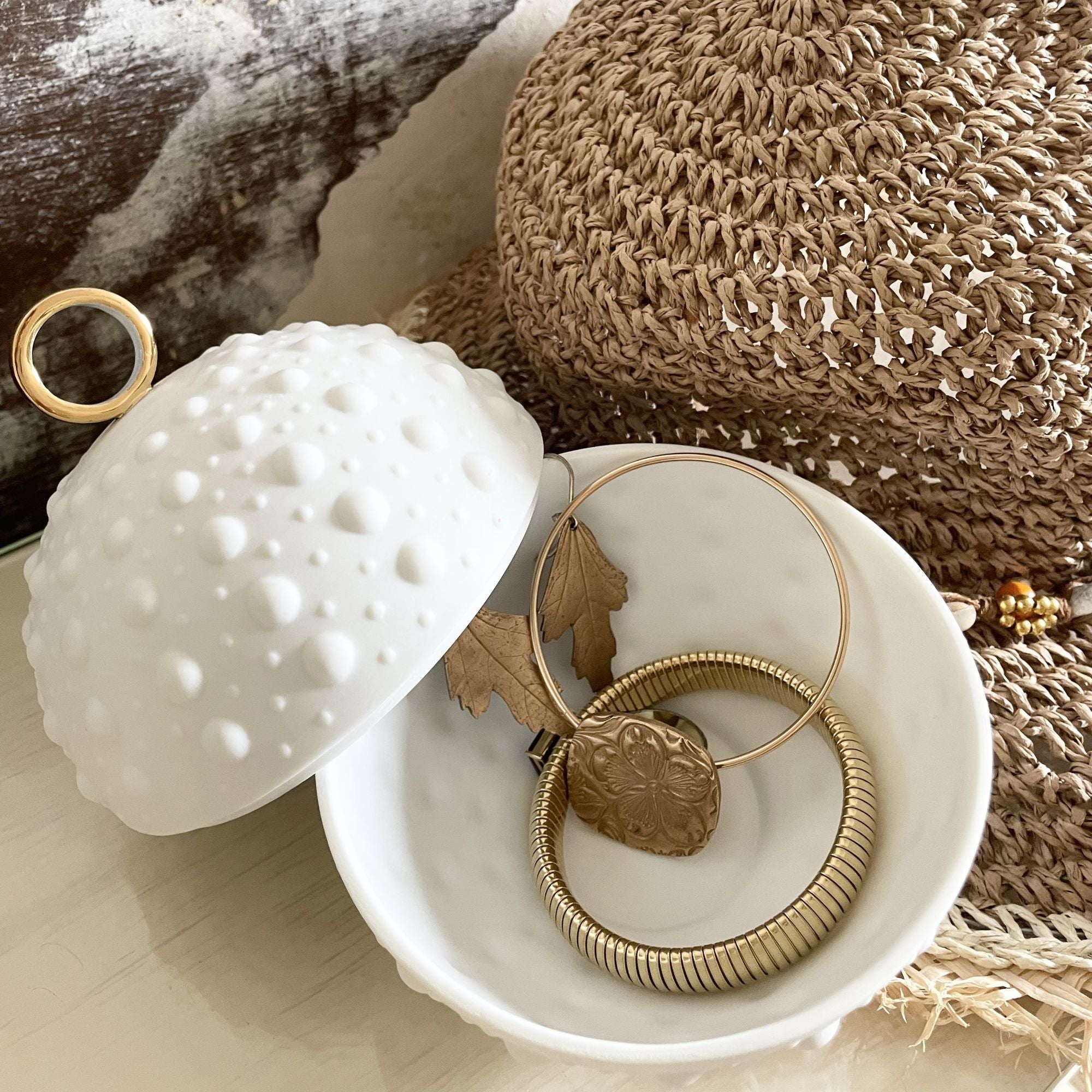 Bonbonnière Boule picots avec anneau en or (grand modèle) - Porcelaine de Limoges